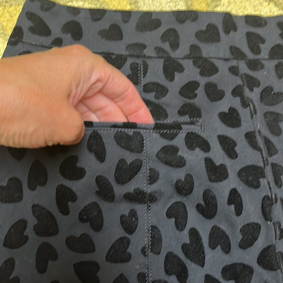 Two EUC velour, capris, one Ann Taylor/ one A.N.A - Picture 8 of 16